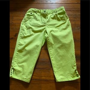 Capris Hearts of Palm. Lime Green Size 6.